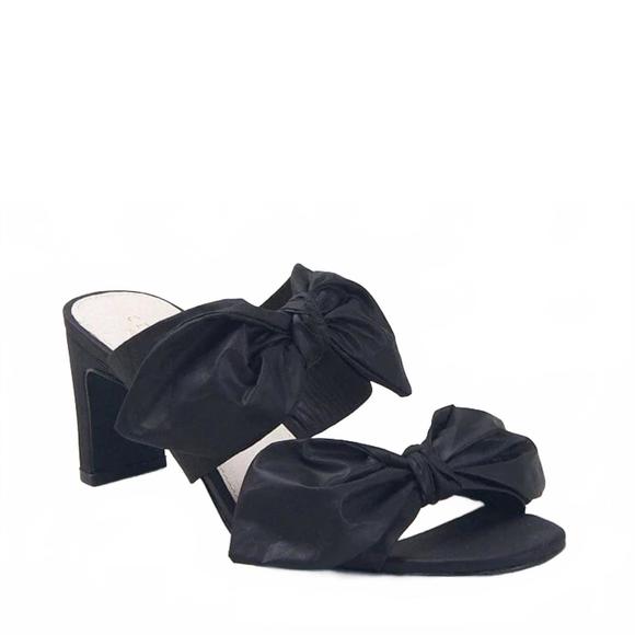 NEW CECELIA NEW YORK women\'s flint sandal in black